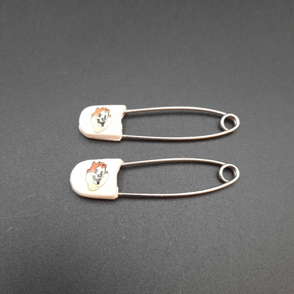 Vintage 1994‎ Warner Bros. Taz Tasmanian Devil Diaper Safety Pins Set